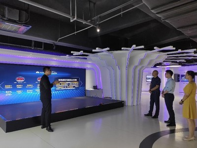 理學院領(lǐng)導走訪華為云寧波沃土工場與寧波阿庫網(wǎng)絡(luò)技術(shù)，推動產(chǎn)學研深度融合